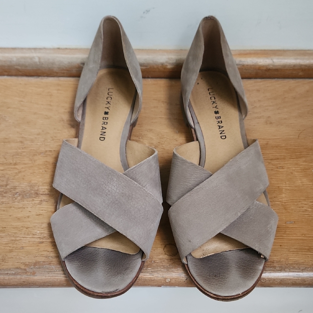 Lucky Brand Gallah Tan Leather Crisscross Flats Sandals